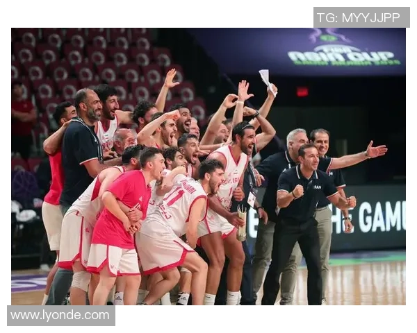 2019亚洲杯经典对决回顾伊朗与日本的巅峰对决精彩瞬间分析