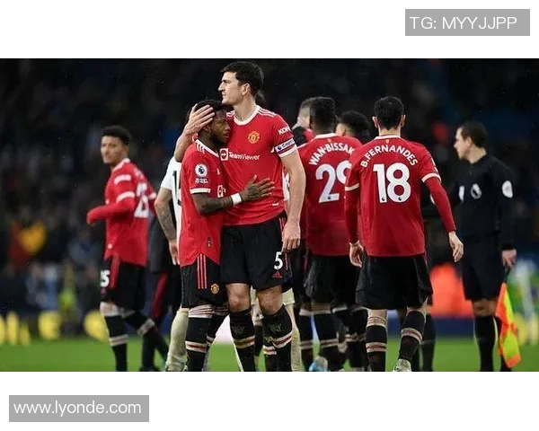 法林明高与维多利亚的精彩对决揭示足球战术与团队合作的真谛 法林明高与维多利亚的精彩对决揭示足球战术与团队合作的真谛