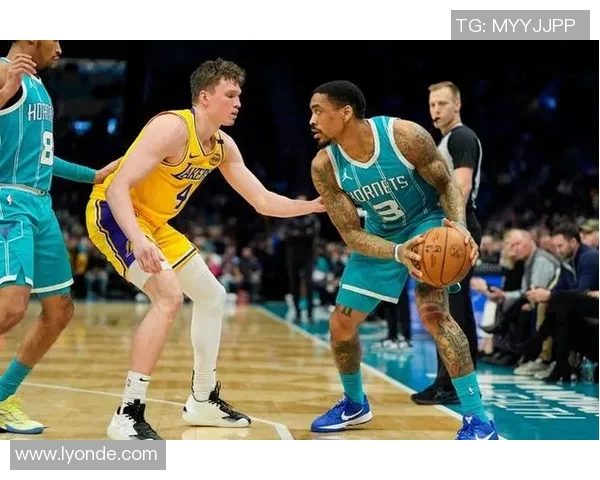 湖人队与黄蜂队精彩对决回放3月30日比赛全程回顾与精彩瞬间解析