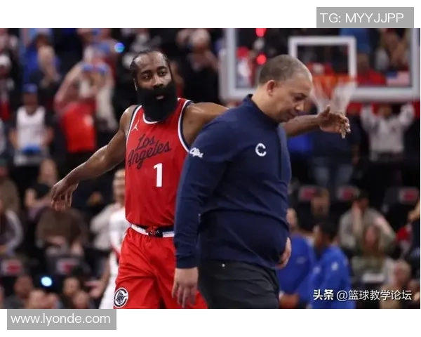 哈登苦不堪言,泰伦卢又有新情况!伦纳德毫无托言,一人也真极力 哈登苦不堪言,泰伦卢又有新情况!伦纳德毫无托言,一人也真极力